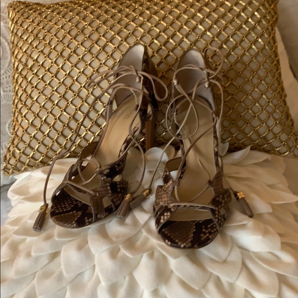 Never used MK shoes